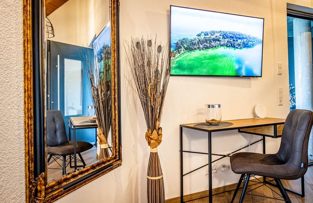 Junior Suite-Executive-Private Bathroom-Mountain view