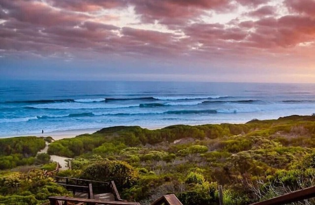 Just a short walk from the beach, relax in "Sunset Shores"