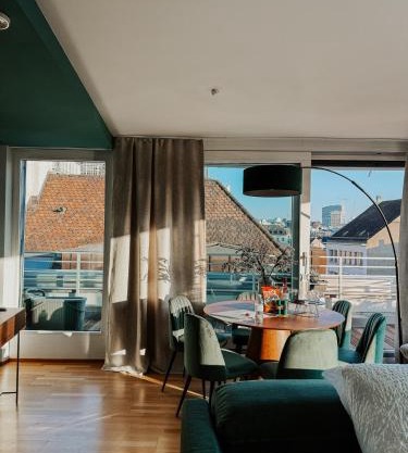 Just Sunny - Rooftop mitten in der Stadt