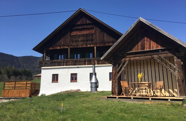 Kärntner Bauernhaus in sonniger Panoramalage