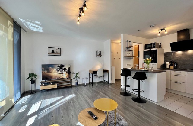 Kaiser-CITY-Apartment | city center | 2 rooms | balcony | Smart-TV