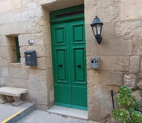Kalkara Maisonette in the Alley