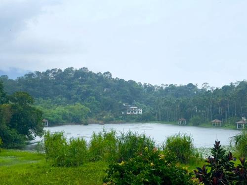 Karlad Lake Palace Waterfront Resort by stayRAa