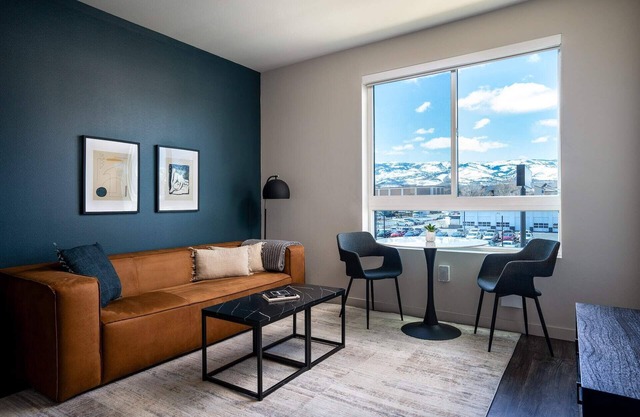 Kasa | Classic 1BD + Game Room Access | Reno