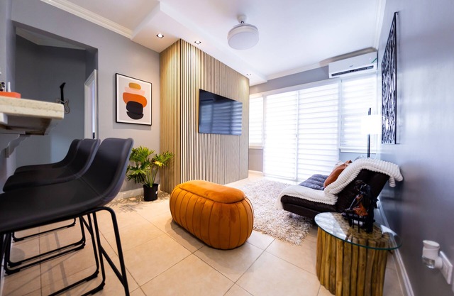 Katya’s Escape - Cozy 2 Bedroom Oasis w/Pool/Gym/Wifi