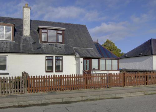Kavija, Invergordon