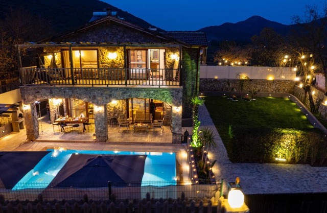 Kayakoy Village 4 Bedroom Villa - 8975