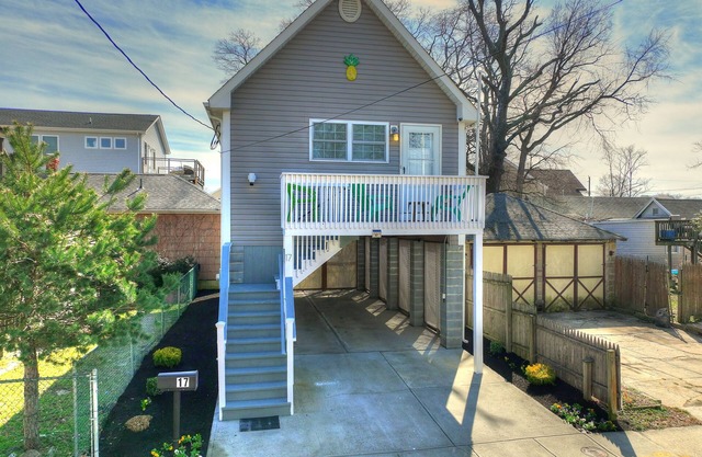Keansburg! Your Beach Home! Pet Friendly.