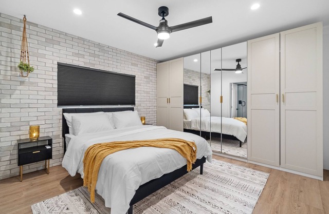 Keep it simple at this peaceful and centrally-located place!