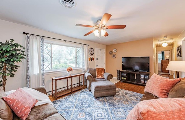 Kelly's Comfortable Quinton Home