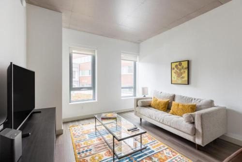 Kendall Square 1br w gym near shops dining BOS-972