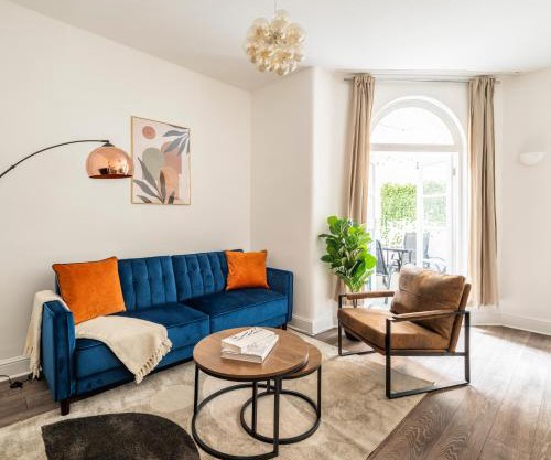 Kensington & Chelsea Oasis with Patio
