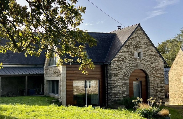 KERNABEC - House 4/6 people - quiet near Doelan port and coastal path