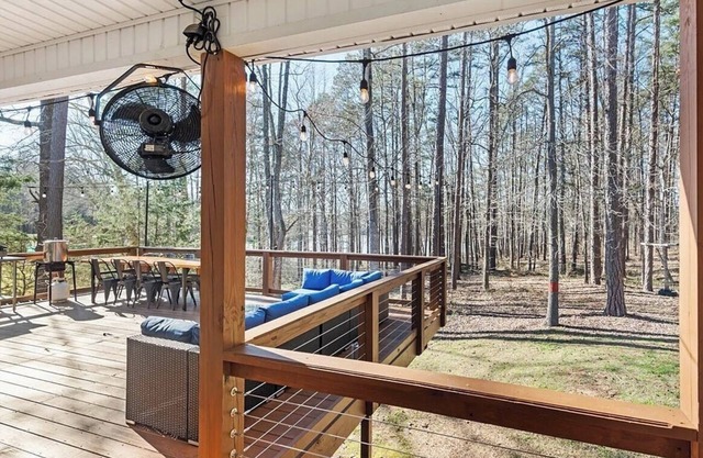 Kerr Lake Escape
