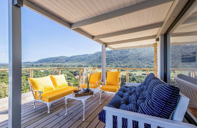 Keurboom House - Four Bedroom Villa, Sleeps 8