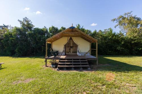 Khushatta Hills Ranch Glamping - Alzeda