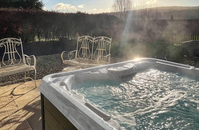Kielder Cottage Spa - E3533