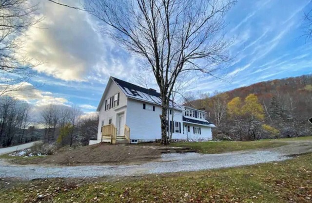 Killington Mountain Farmhouse-5 min to Skiing