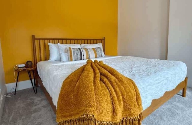 King Bed - Free Parking - Short North- Convention