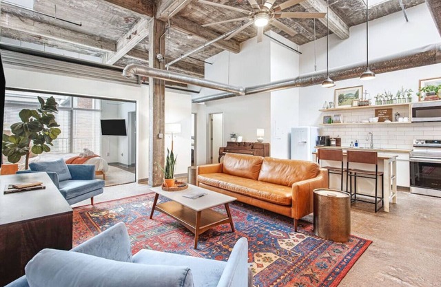 King Beds|Walker's Paradise| Urban Apothecary Loft