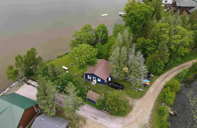 King's Cabin: Watch the Colors Change Over the Lake – Fall in Love with Autumn Again