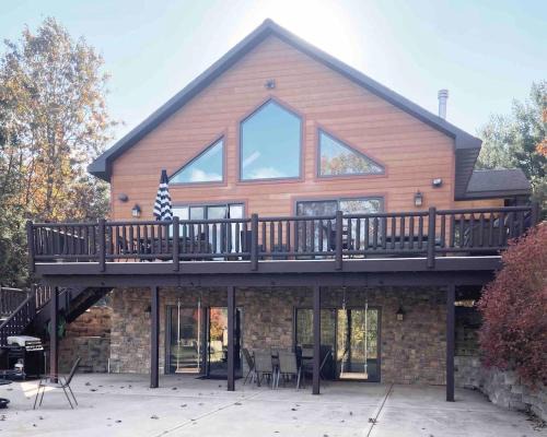 King's Castle - Lake Cabin with Beach, Dock, Kayaks, Game Rm and Bar