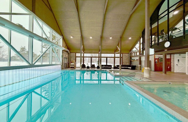 King Studio Suite at Highland Estates-Heated Pool