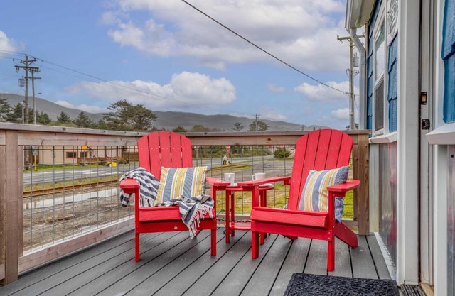 King Tide - Meredith Lodging