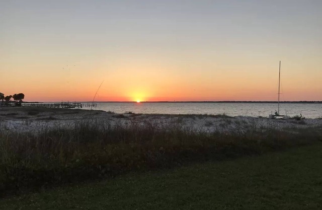 Kingfisher-Soundview Unit with Pool and Private Pier