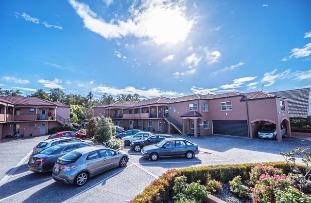 Kings Of Riccarton Motel- Close to Railway Station and Airport with Shuttle service