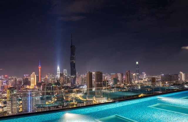 KL Sentral Studio, Sky jacuzzi, pool, Petronas KLCC view-steps to Monorail 21