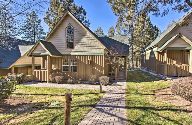 Klamath Falls Cabin Retreat w/Deck & Grill!