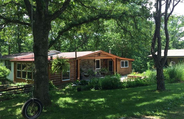 Koi Cottage With Mineral Hot Tub ~ Located Minutes From The Upper Meramec River