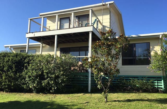 Kokomo LTB - quiet lake/beach retreat