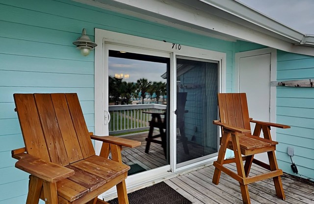 Kontiki Bayfront Condo #710 | Bay Views & On-Site Amenities!