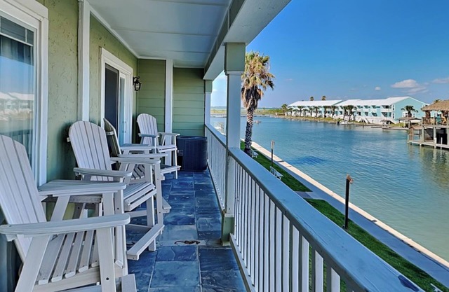 Kontiki Beach Resort #222 | Access to Bay & Pool!