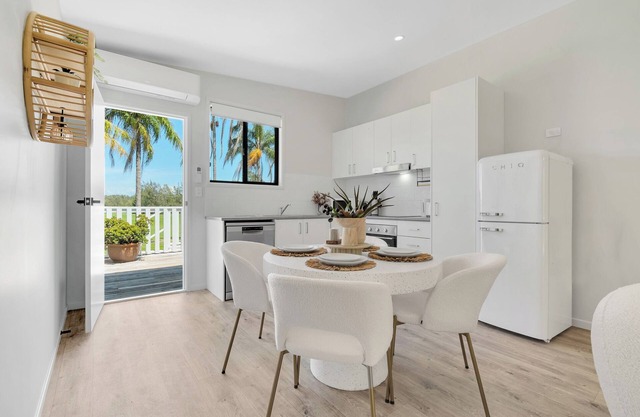 Kookaburra Luxe Riverside Retreat