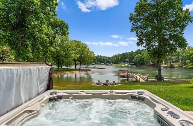 Kool Breeze by AvantStay | Boat Ramp + Hot Tub