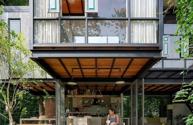 Kozy’s Canvas - Home stay and studio facing a lake in the heart of the city