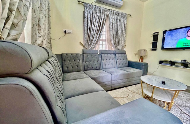 Krishnakripa - Delightful 3-bedroom house with AC in Guruvayur