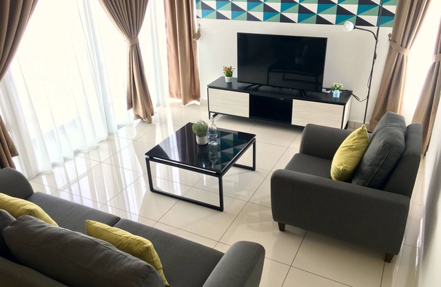 【KSL】City View High Floor 2BR Family Suite with Balcony (4pax)