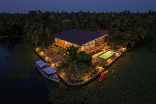 Kyna Backwater Resort Aalappuzha