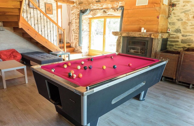 L'Ange : Between mountains and valleys House with pool table
