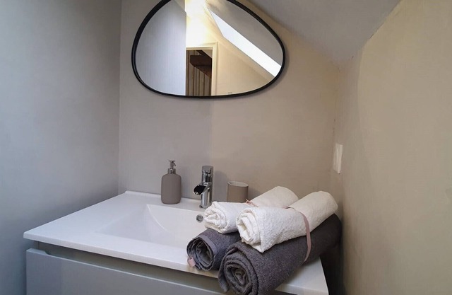 L'Echapée Moretaine, Townhouse in the historic heart of Moret