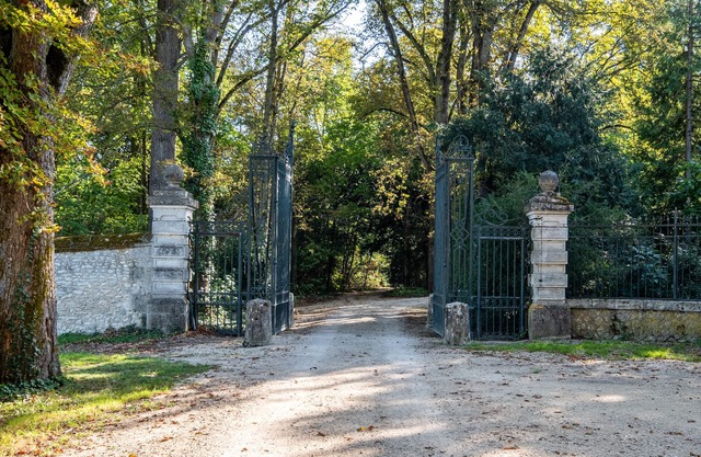 L'Ermitiere, house 12 people, swimming pool, tennis and park