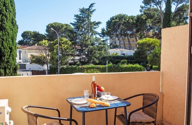 Les Lavandes by Interhome