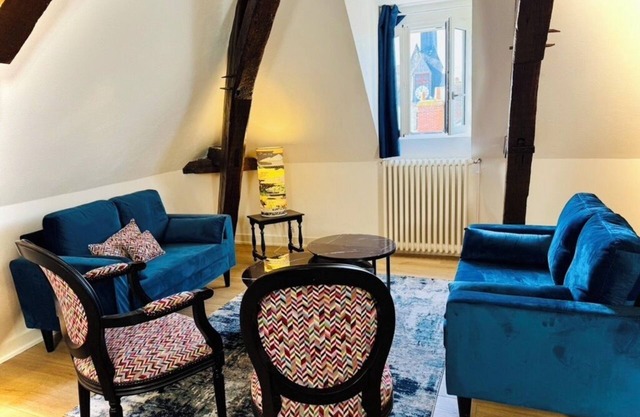 L'Horloge, charming accommodation at the foot of the castle