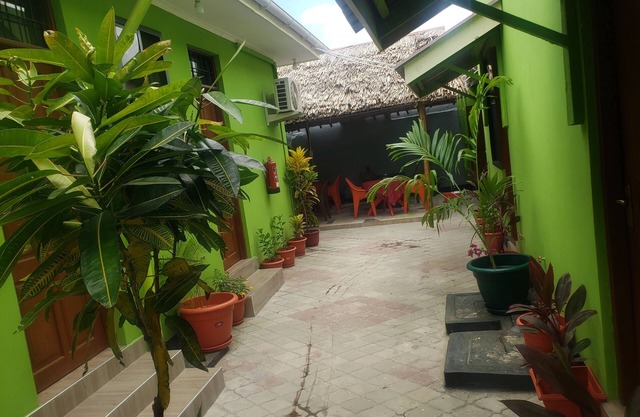 L &j modern backpackers BnB