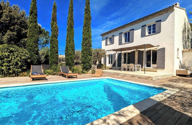 L'oliveraie d'Ozilhan | Swimming pool | Air conditioning