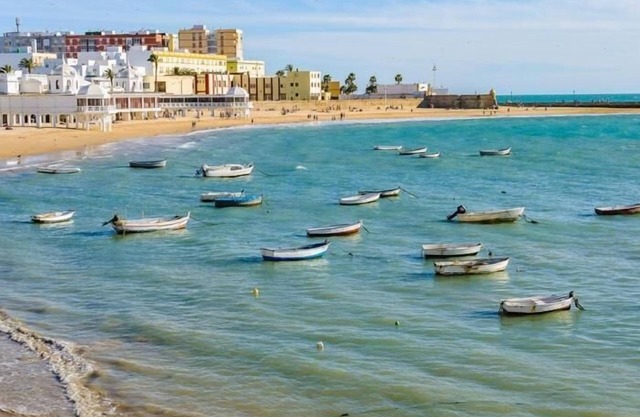 -La Caleta-OASIS OF PEACE IN THE HEART OF CÁDIZ 6 HAB-12 PX